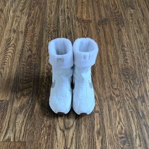 White Nike snow boots